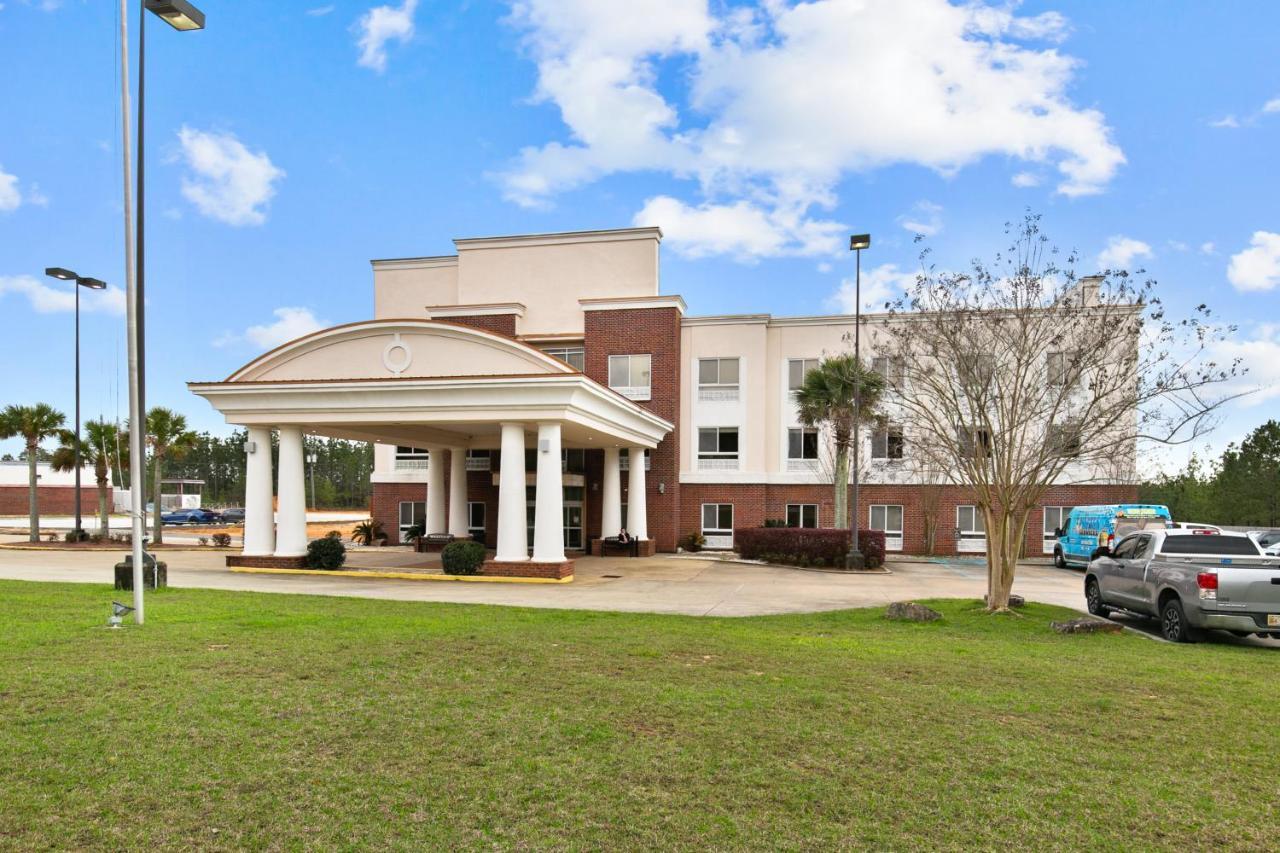 Holiday Inn Express Hotel & Suites Lucedale By Ihg Exterior foto